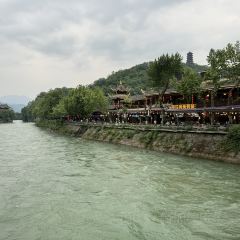 灌炙烧院子烤肉 User Photo