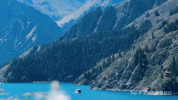 tian shan tian chi qu jian che