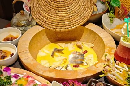 胜鱻潭蒸汽石锅鱼(五一北路店)