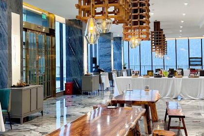 四姑娘山·天空之城悬崖酒店·悬崖餐厅