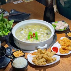 荷塘码头酸菜鱼(浦江人民广场店) 여행 사진