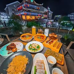 Golden Fish Sky Bar User Photo