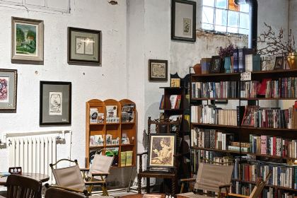 半两·咖啡书店·浮生是杯酒