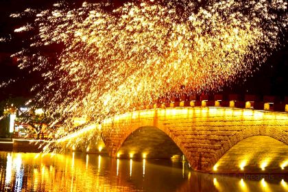 顶素小吃烫皮牛肉馆