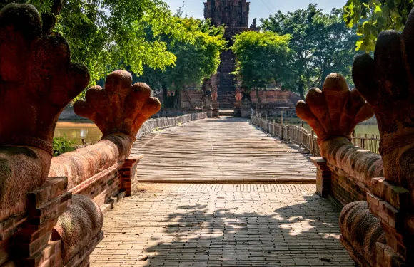 The Terracotta Garden at Lamphun Cafe