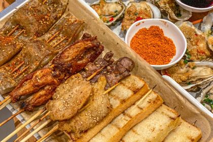 开蚝屋·生蚝海鲜烧烤(达明店)