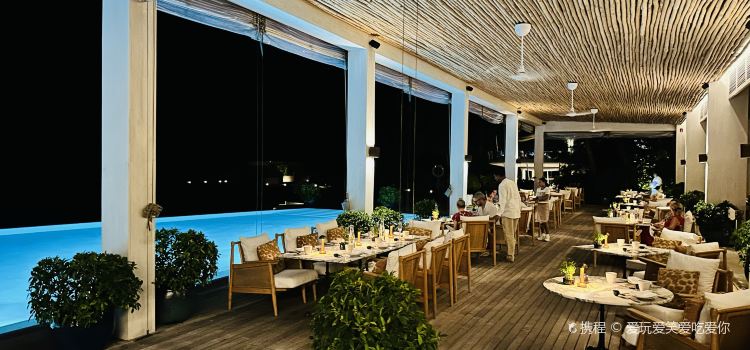 Glow Restaurant Jumeirah Maldives