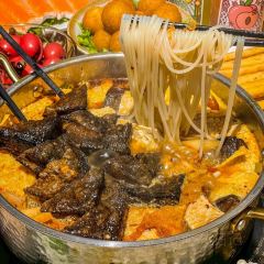 八两臭豆腐肥肠火锅(唐宫路店) 여행 사진