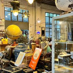 Showroom Cafe User Photo