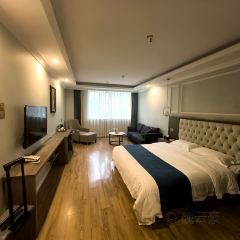 钢管厂五区小郡肝串串香(芳草地店) User Photo