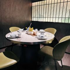 一品红养生汤煲(融汇温泉店) User Photo