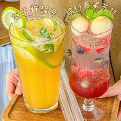 Chestnut cat User Photo