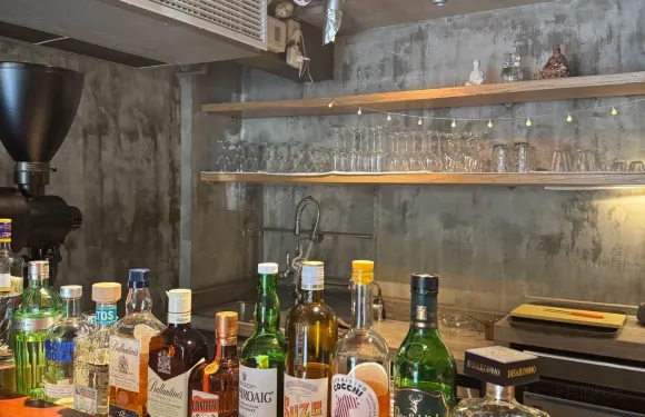 一十咖啡茶書館