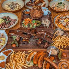 Gebrwurst xiangchangxiongdi·deguoxiangchangpijiucanba (shidaitianjie) User Photo