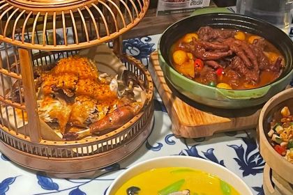 Suxiang Lanting (Wuyue Square Branch)