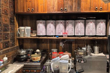 良冶山(卧湖店)