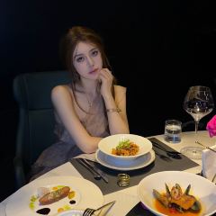 Flaky clouds ART CONCEPT RESTAURANT 여행 사진