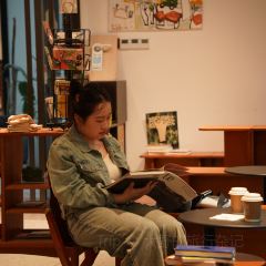 再望书店 User Photo