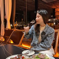 Golden Fish Sky Bar User Photo