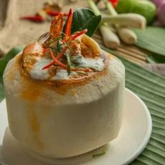 Anh and Chi User Photo