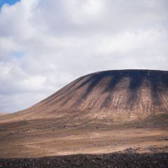 察哈尔火山牧家游·私享露营(4号火山店) User Photo