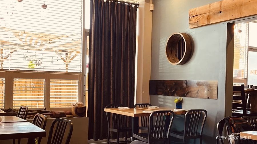 Tide and Vine Oyster House