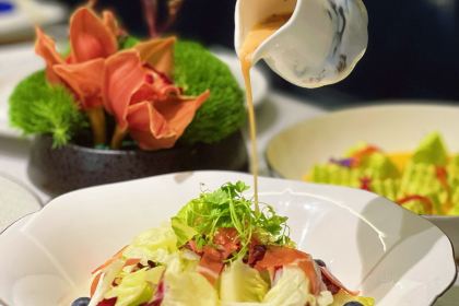 海湾荟·凤栖梧桐(镇宁路店)