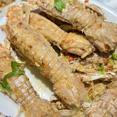 红码头平价海鲜烧烤大排档(海事店) User Photo