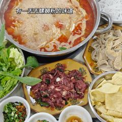 万峰林布依酸笋牛肉馆(分店) User Photo