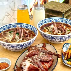弥勒竹园甩三碗卤鸡店 User Photo