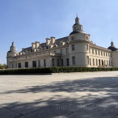 龙谕酒庄·餐饮部 User Photo