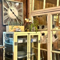 Showroom Cafe User Photo