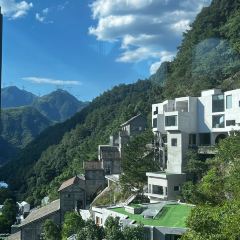 那云温泉度假村悬崖上的天空之城·火锅西餐厅 User Photo