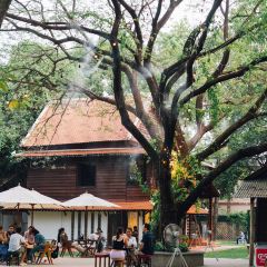BROWN Coffee and Bakery User Photo