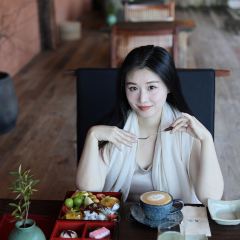 青寂溪谷半山酒店·枫见餐厅 여행 사진