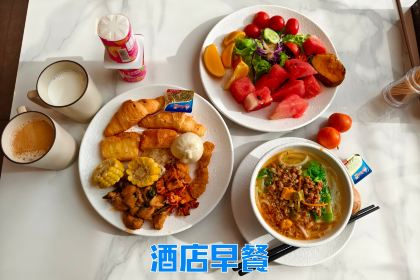 明记烧肉米线烧肉卷粉(中心小学店)