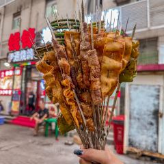钱锋炭缸烧烤·海鲜·宵夜(华龙道店) 여행 사진