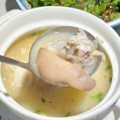 尹二姐守艺川菜(美专校街店) User Photo