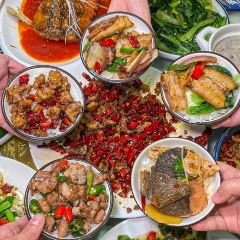 尹二姐守艺川菜(美专校街店) User Photo