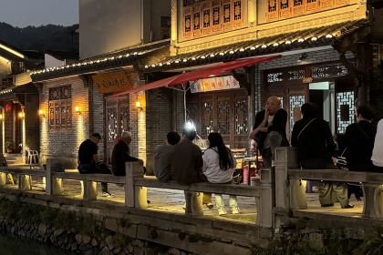 馋侯爷馄饨(坡南街店)