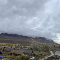 禾木老村山庄 User Photo