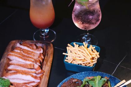 Overflow Whisky·Cocktail Bar