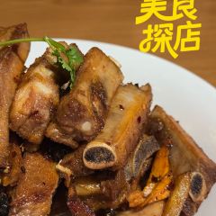 LE ZI WEI CHE ZHAN MA LA TANG XI DA JIE DIAN User Photo