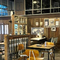 Showroom Cafe User Photo