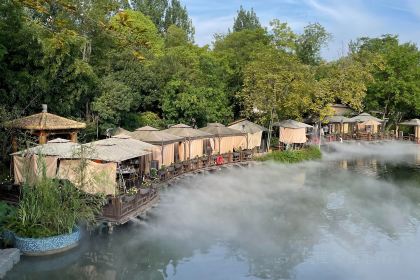 玛歌庄园·白鹤湖火锅公园(武胜店)