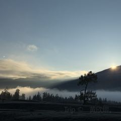 禾木老村山庄 User Photo