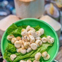 SI JI YE LIN User Photo