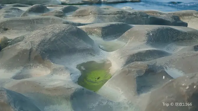 江油怪石灘