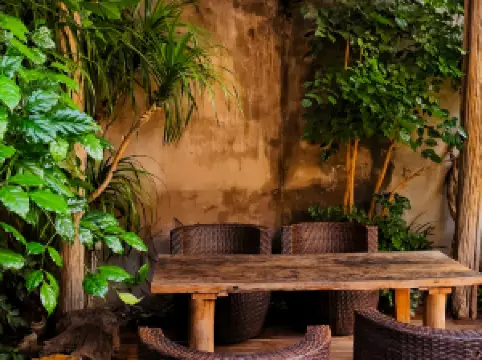 石屏古城安所茶院(西正街店)