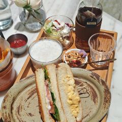 Double Time Restaurant & Lounge 魔时(五四路恒力城店) User Photo